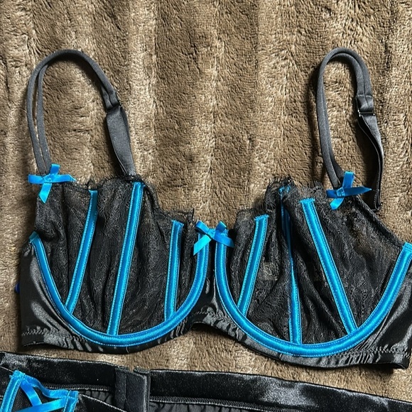 CACIQUE Intimate wear bra and skirt set Black, teal Sz 46DD 14-16 - Picture 2 of 10
